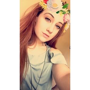 Meet your Posher, Elizabeth